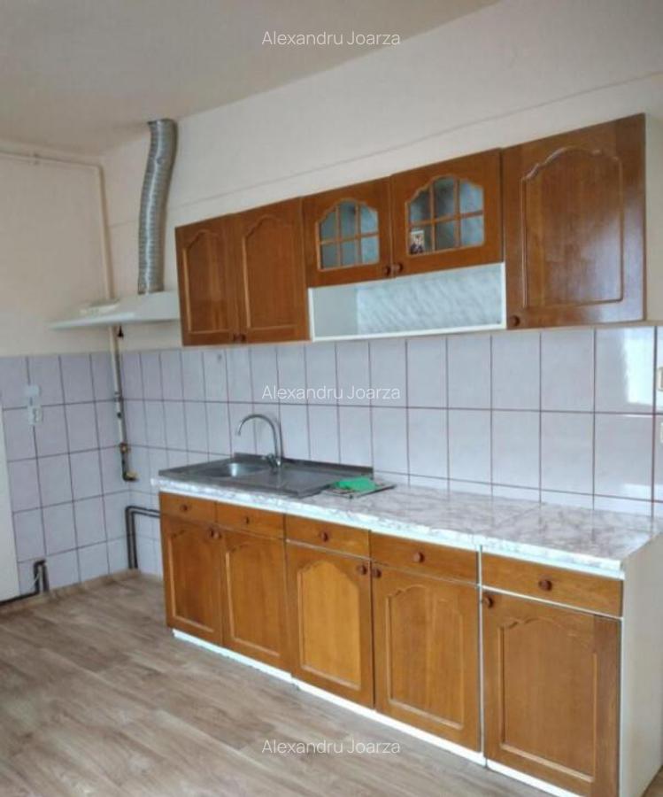 Casa 3 camere singur in curte zona Stefan cel mare (Pet Fri - 3