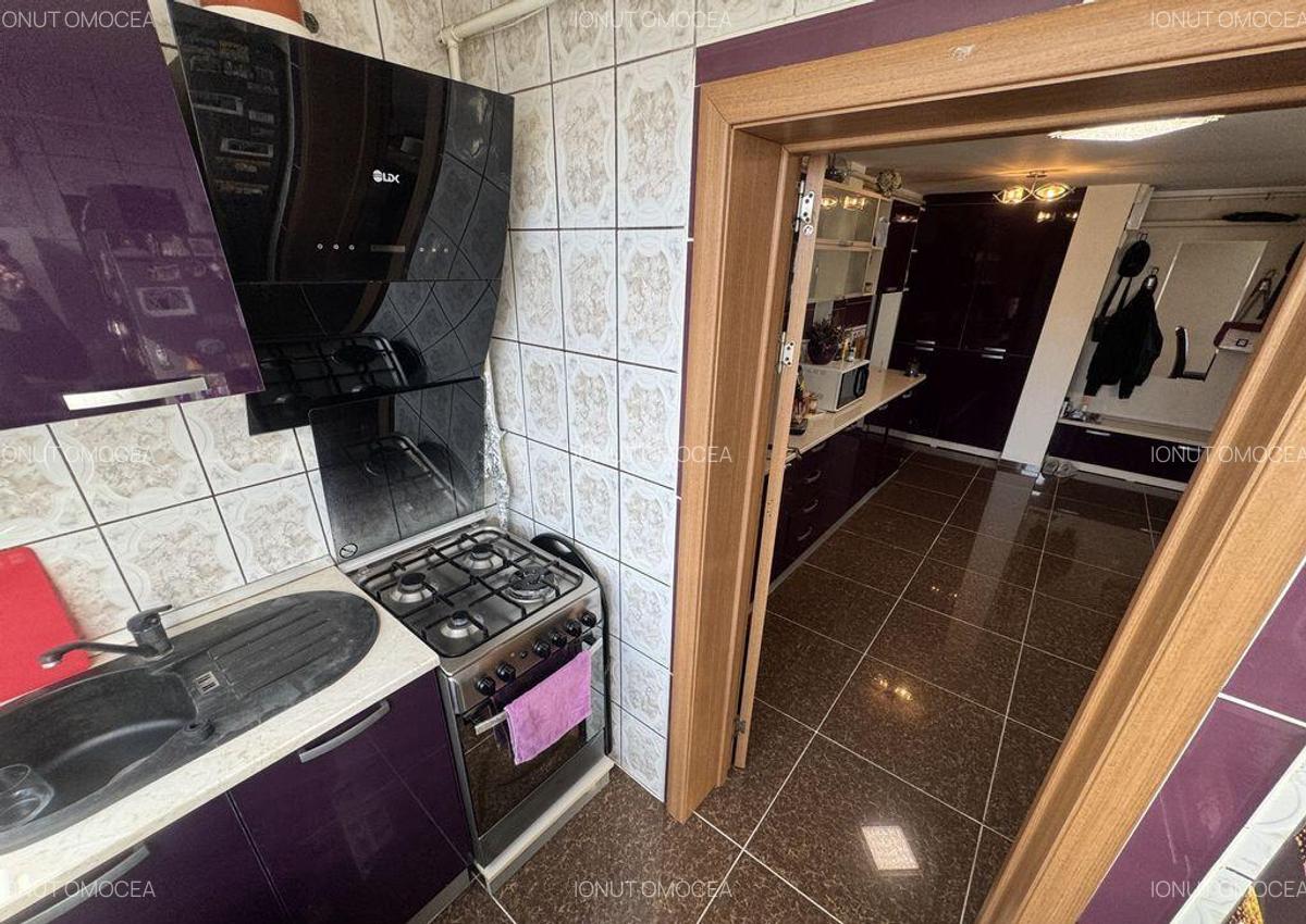 Apartament 3 camere zona Inel 2 - 1