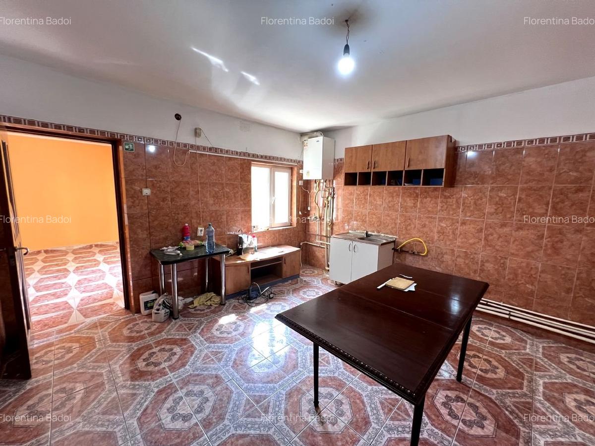 Mihai Bravu, Dristor metrou, vila P+1 - 18