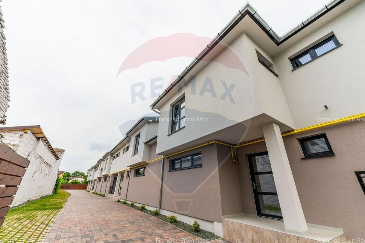 Apartament cu terasa si 2 parcari - Complex nou central - 2