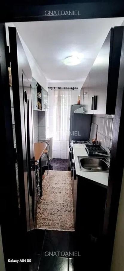 Apartament cu 2 camere, etaj 2/4, zona Podu Ros - 2