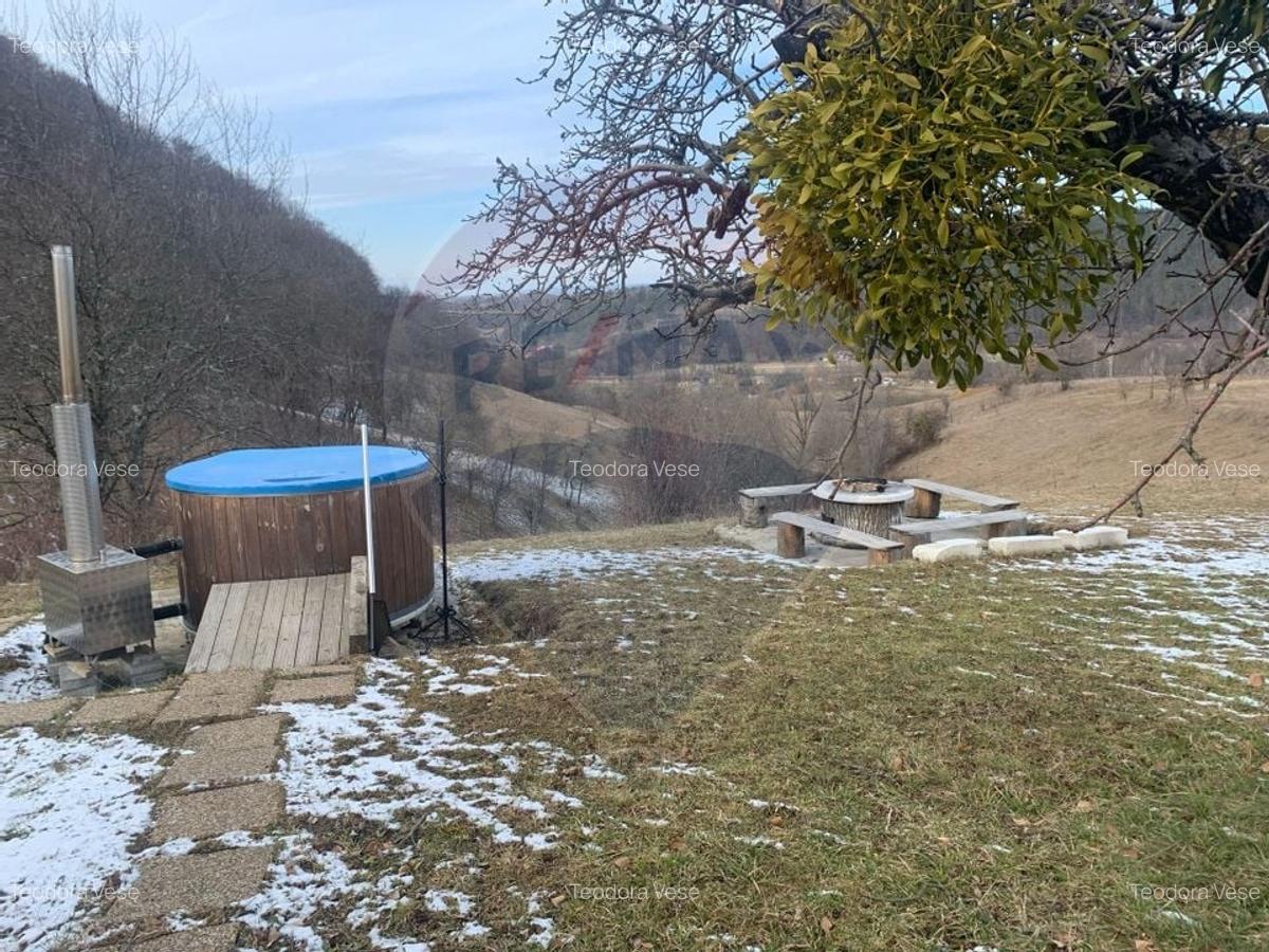 Casa de vanzare zona Bratca, 5 camere, 12 375 teren - 14