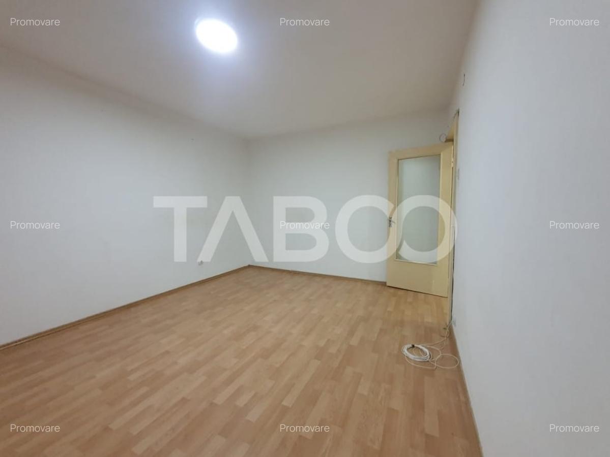 Apartament 2 camere decomandat Zona Stejarului 55 mp utili - 2