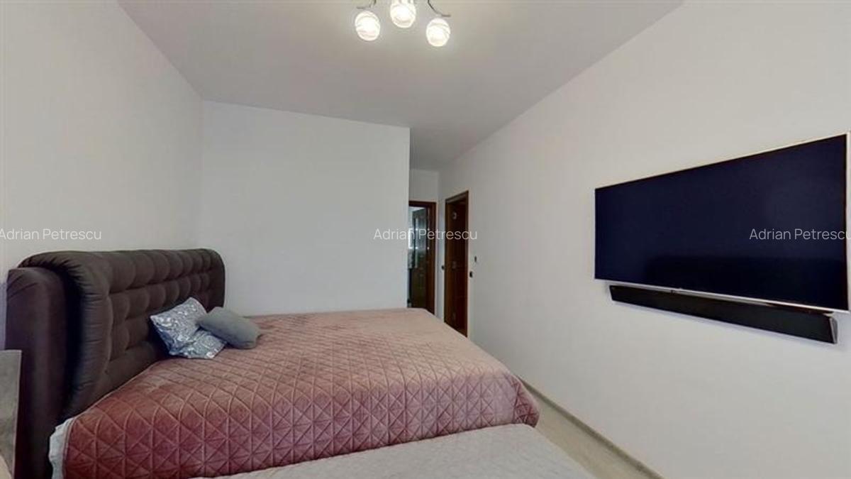 Apartament cu 3 camere decomandat, mobilat în Tractorul - 10