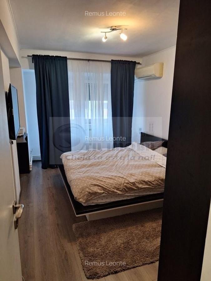 Apartament 2 cam decomandat- Bld. Poitiers- 115.000 euro - 4