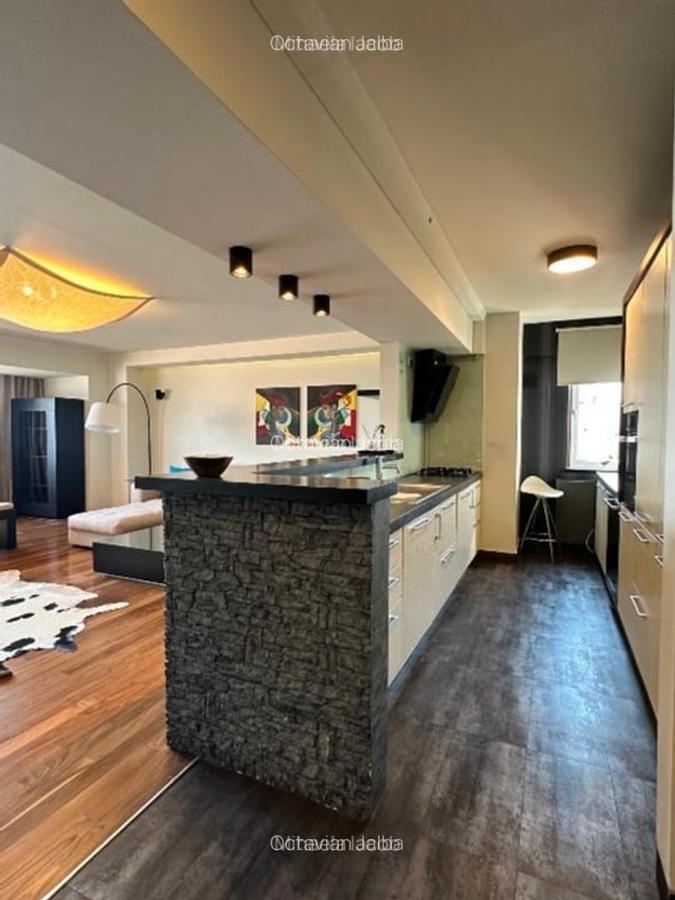 Apartament de 3 camere, 2 bai, centrala proprie, loc de parcare, Unirii - 3