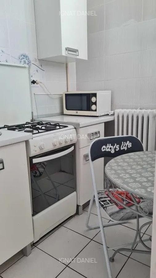 Apartament cu 1 camera, decomandat, zona Tatarasi - 1