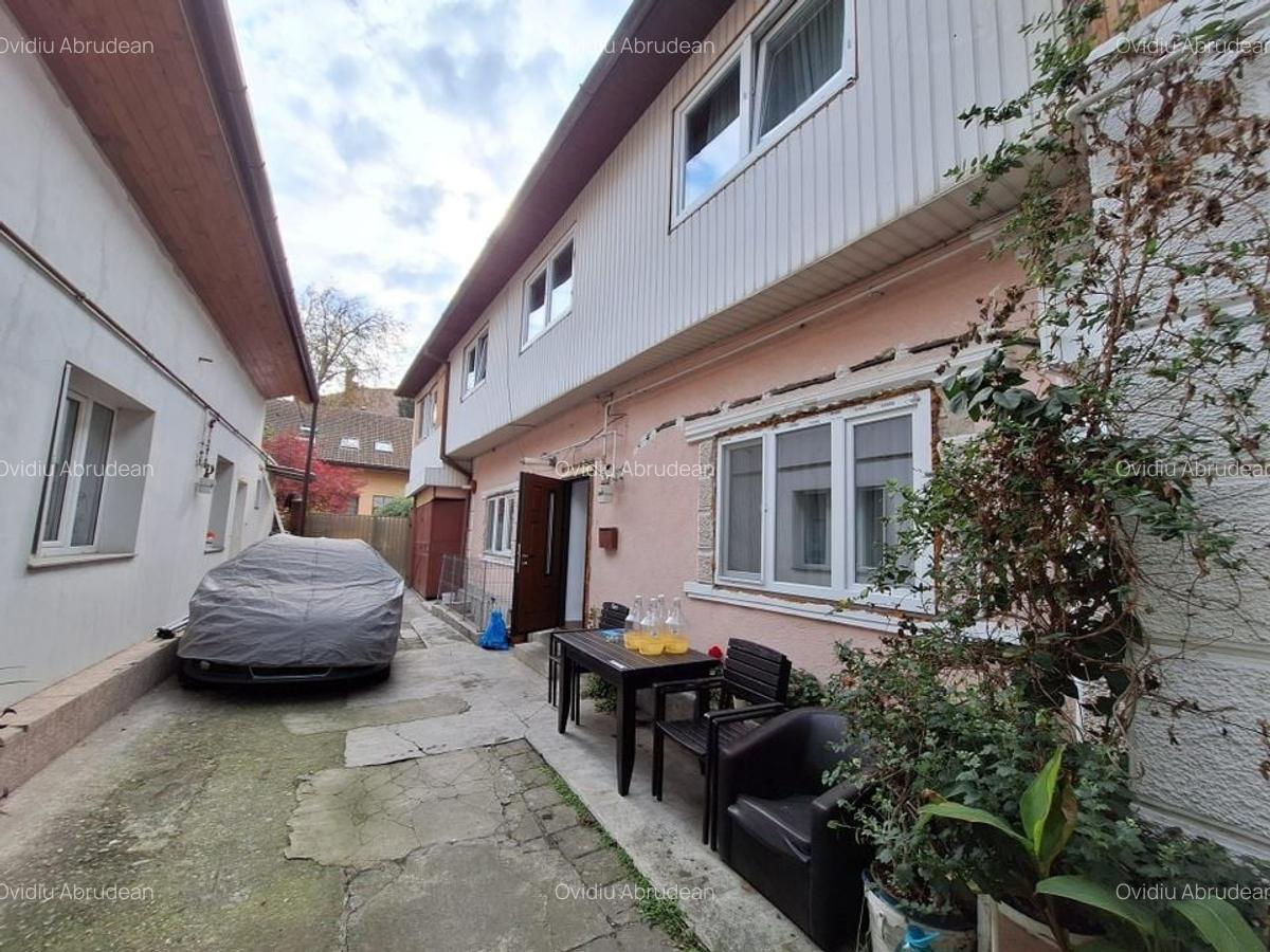 Apartament 4 camere Motilor curte cu 4 familii - 1