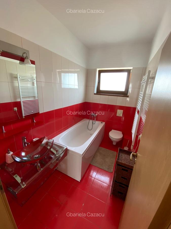 Casă cu 6 camere în Dumbrăvița - 8
