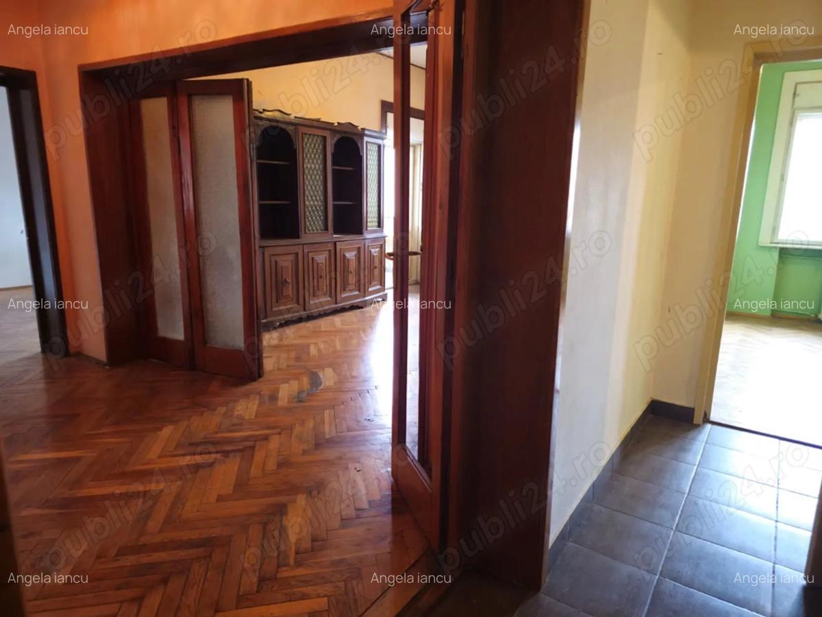 Apartament spatios cu 4 camere la Fantana Punctelor Cardinale - 4 Apartament spatios cu 4 camere la Fantana Punctelor Cardinale - 4