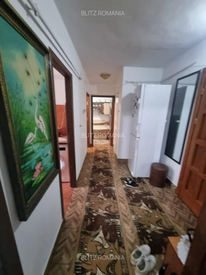 Apartament 2 camere decomandate, 52mp, etaj 1/2, in Filiasi, centru - 4