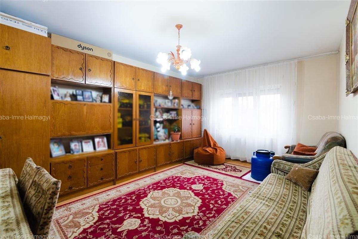 Apartament cu 3 camere decomandat în Rogerius - 1