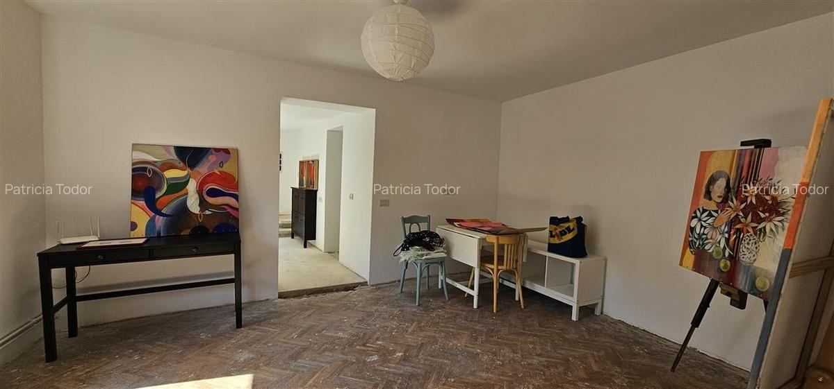 Casa cu curte si parcare in Schei - 6