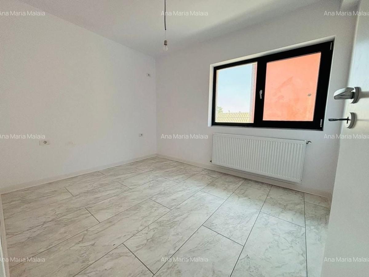 Vila individual4 camere- 330mp curte- utare imediata - 12