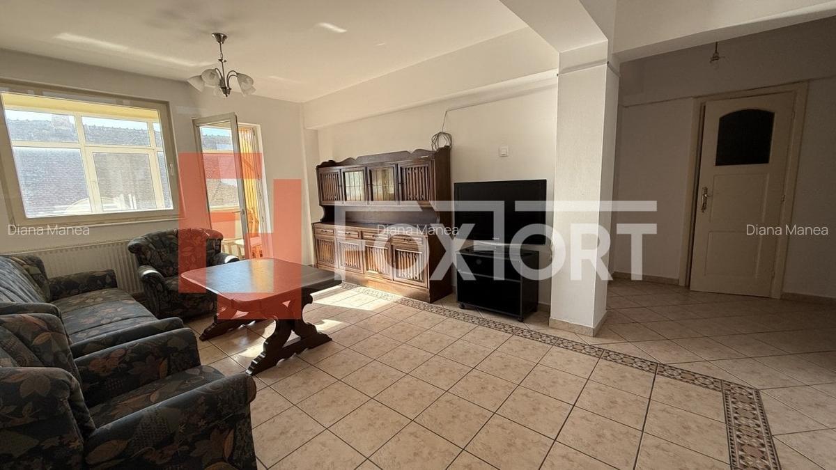 Apartament cu 4 camere, de inchiriat, in Centrul orasului - 4