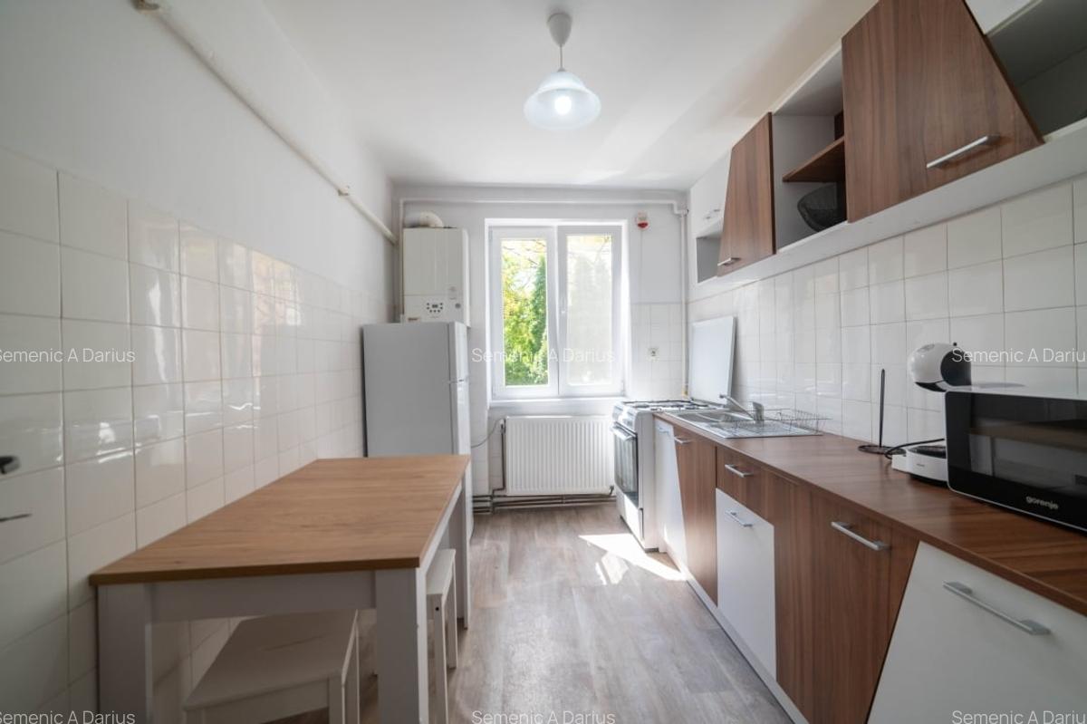 Apartament cu 3 camere decomandat, mobilat în Fabric - 11