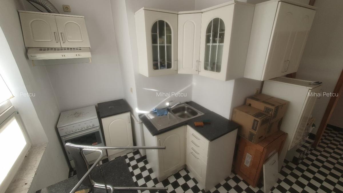 Floreasca Compozitori, 2 cam dec. - 3