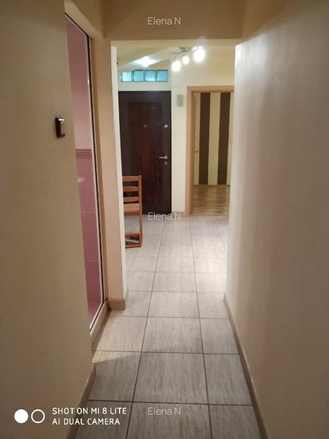 Apartament cu 3 camere decomandat în Crângași - 2