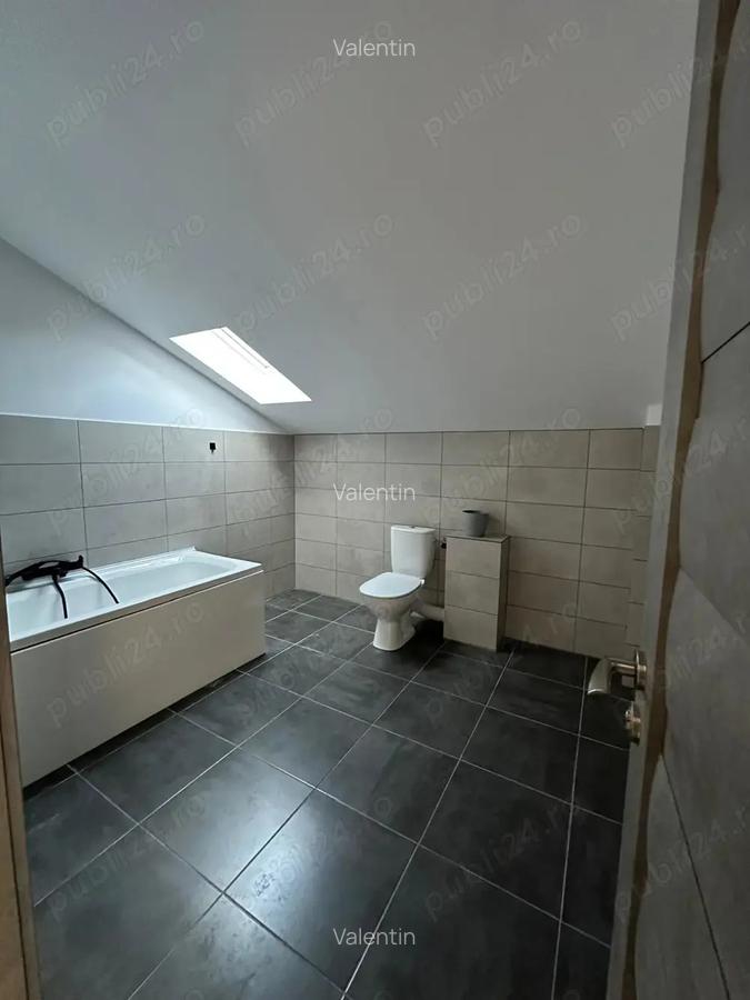 Casa tip triplex P+E+M, casa 1 din 3 (cu iesire la strada) - proprietar - 9