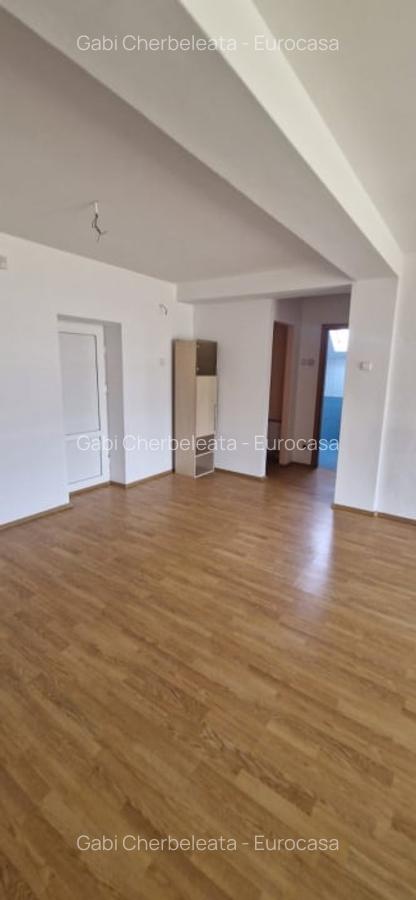 Casa P+M Bascov stradal - 15