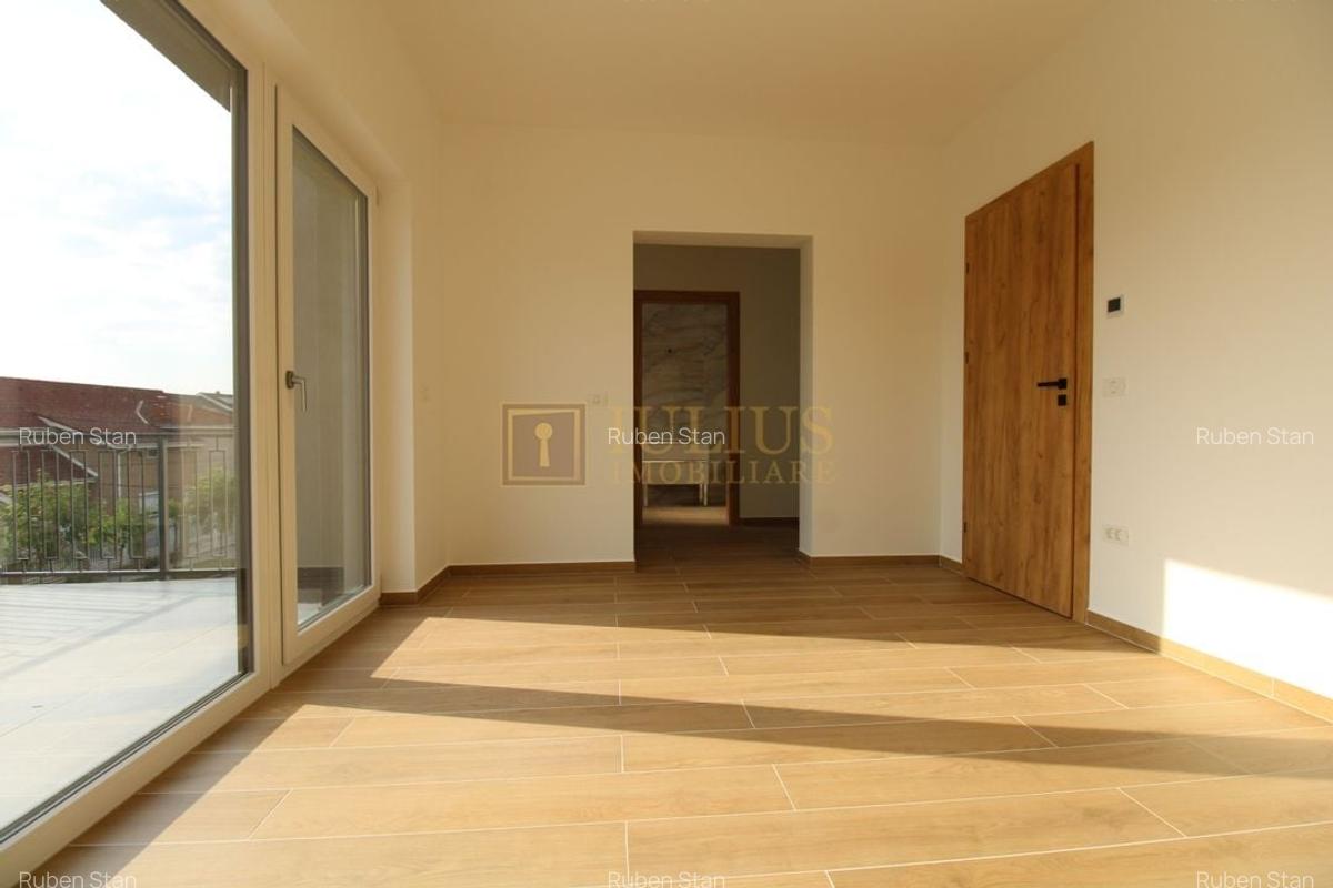 Casa zona Lunei, 5 camere + 3 bai, centrala proprie, prima inchiriere - 22