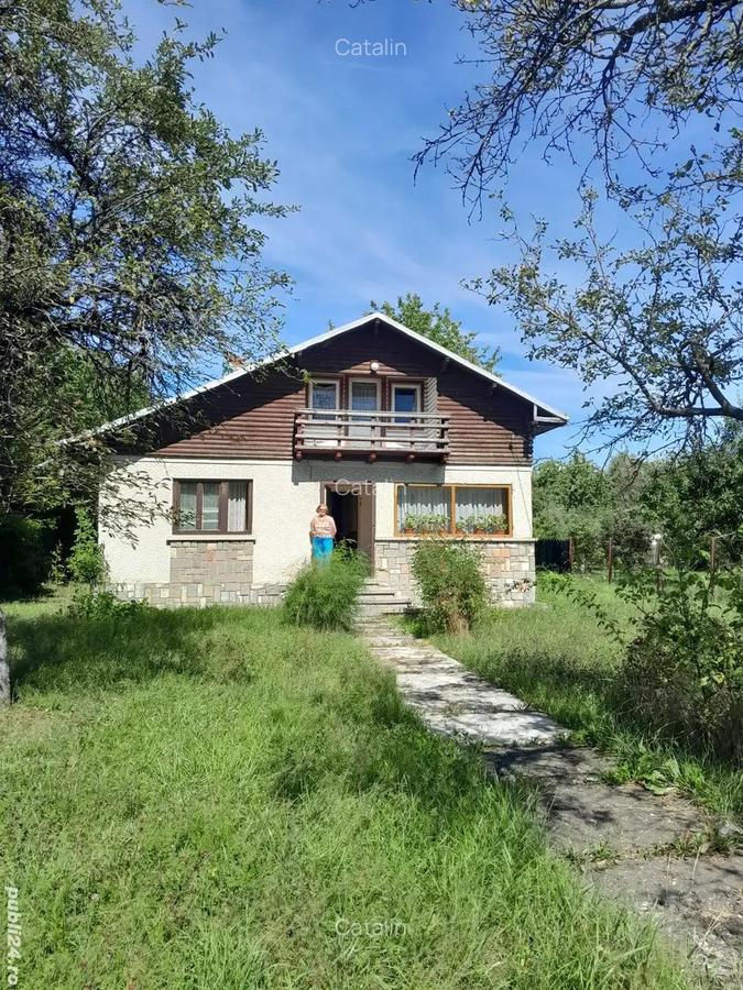 Casa Breaza central cu un mare cire? alb pentru dulcea?a! - 1