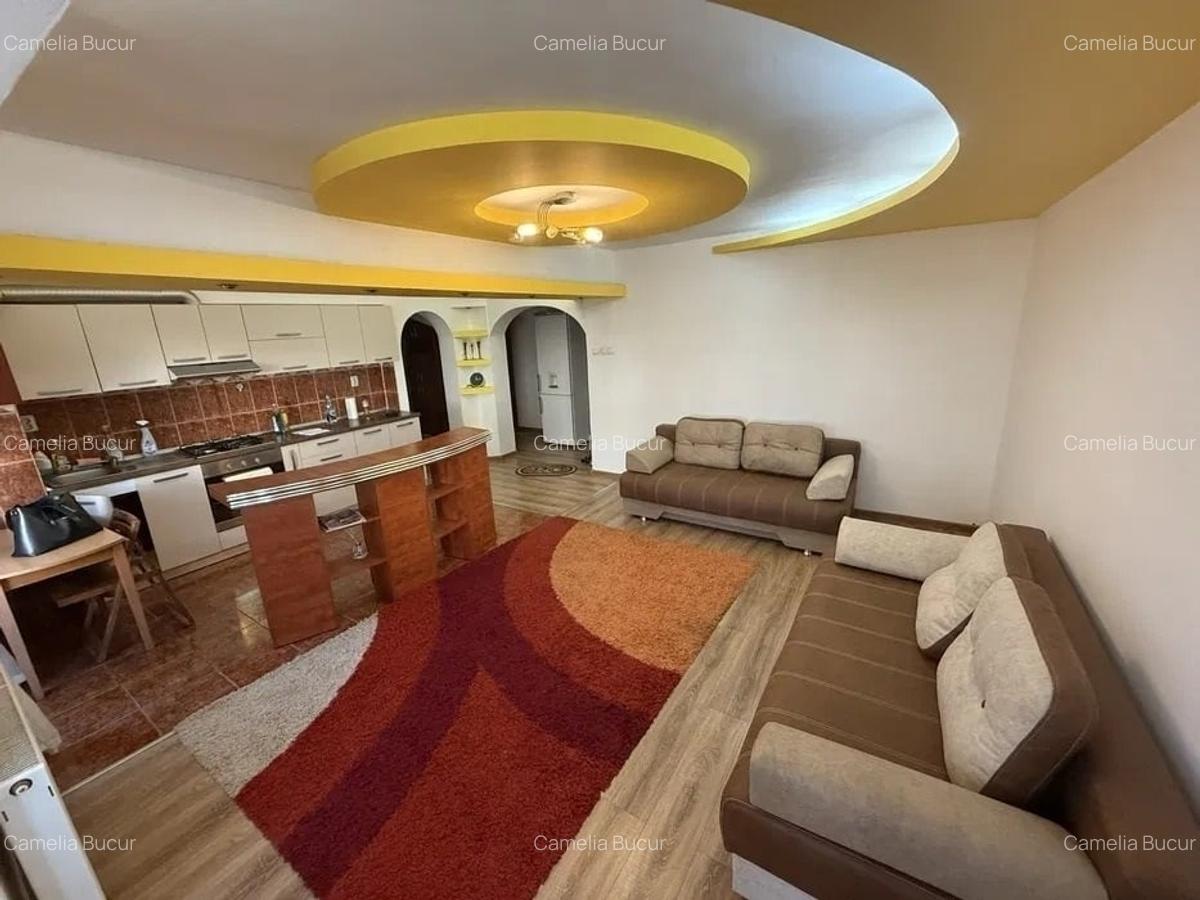 Apartament cu 3 camere decomandat în Păcurari - 2
