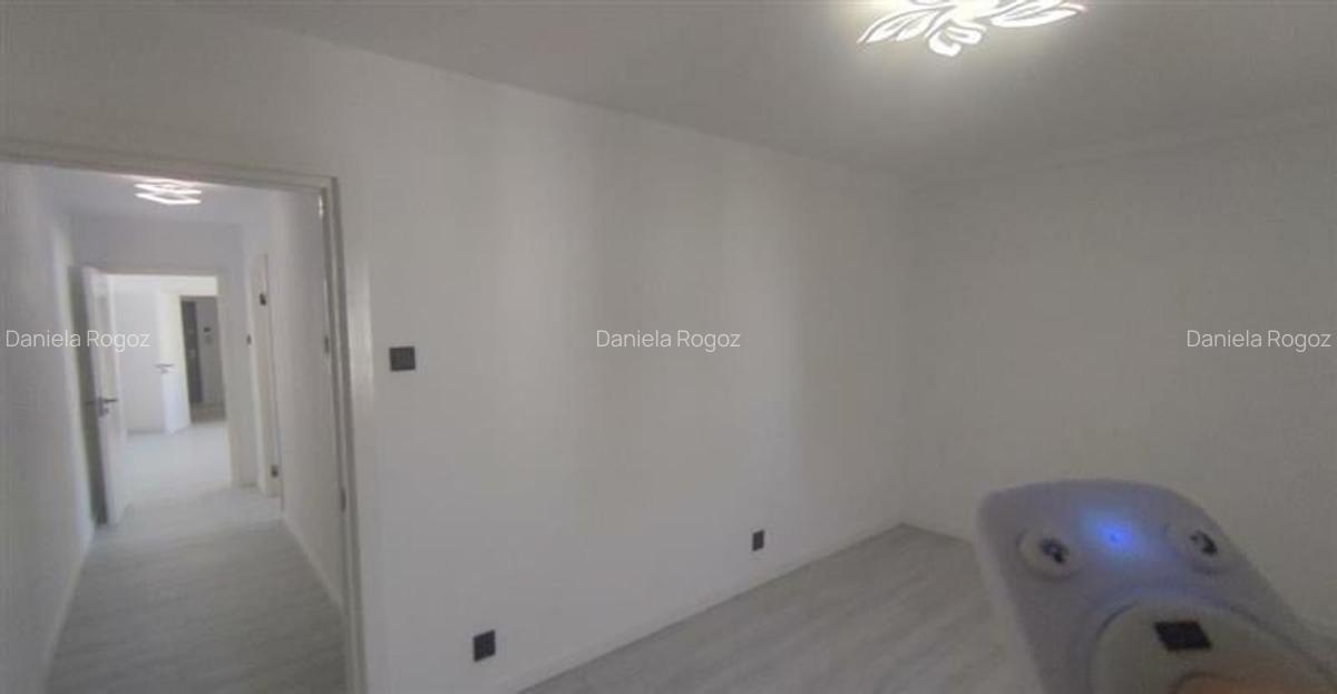 Apartament 3 camere Titan Strand Cara - 2