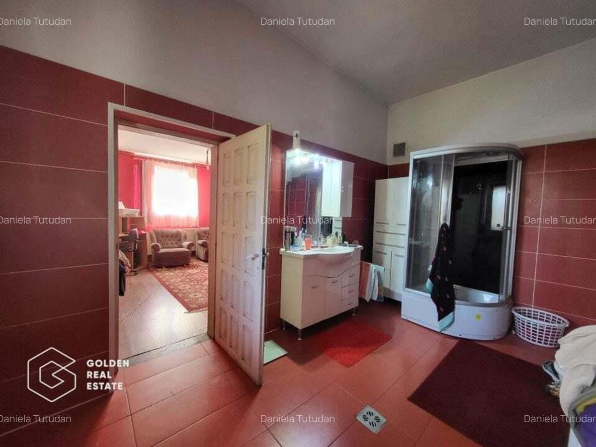 Casa cu teren de 842 mp, oras Lipova - 8
