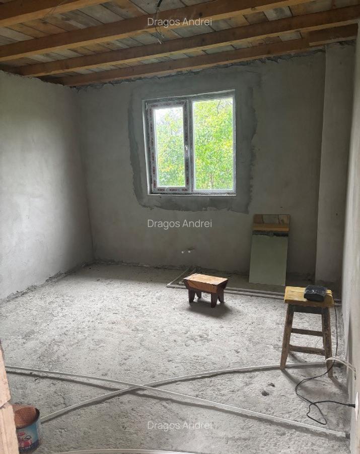 De vanzare casa 3 camere la rosu - 7
