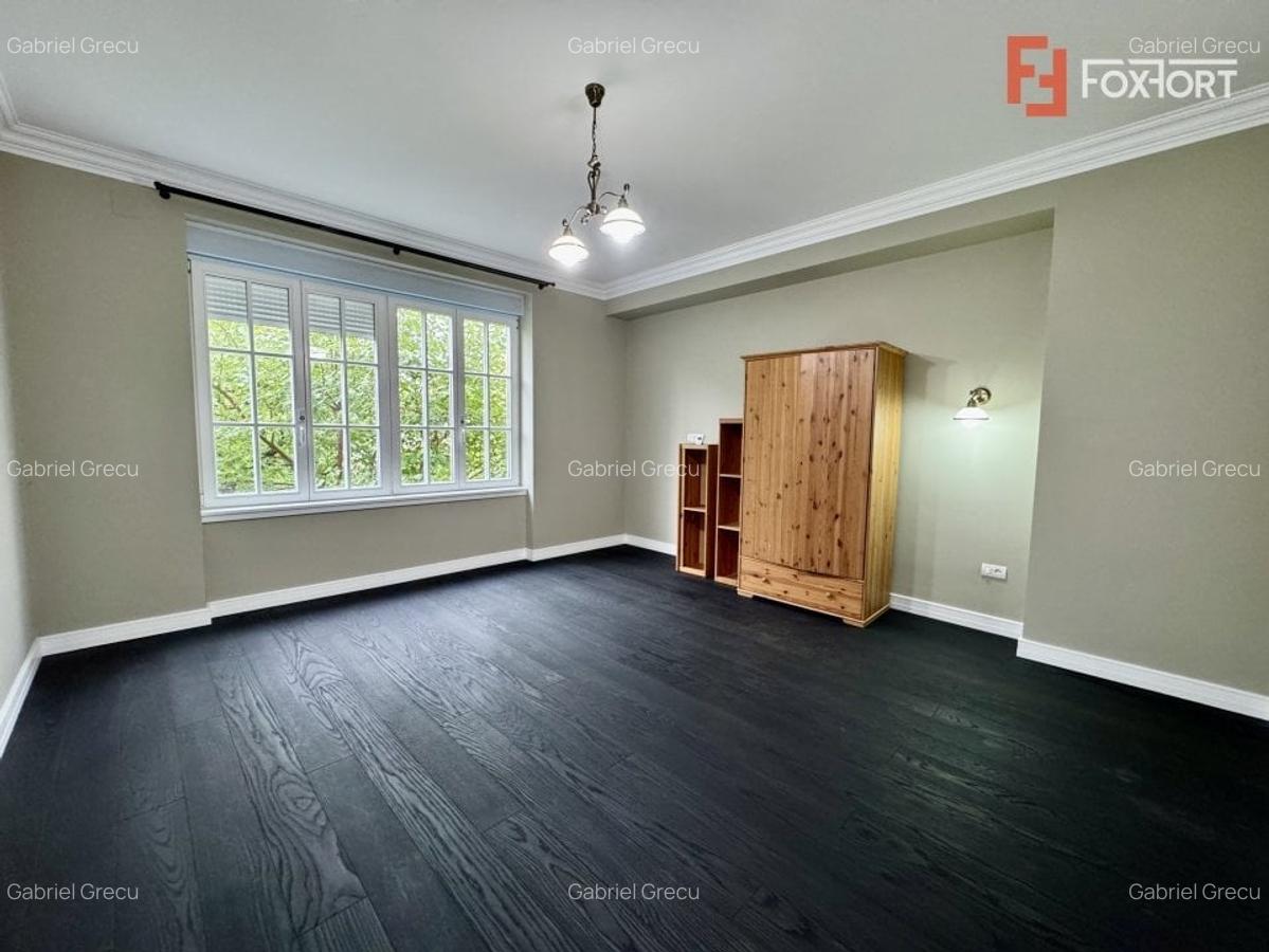 Apartament deosebit, 3 camere, zona Central - Bld. C.D. Loga - 23