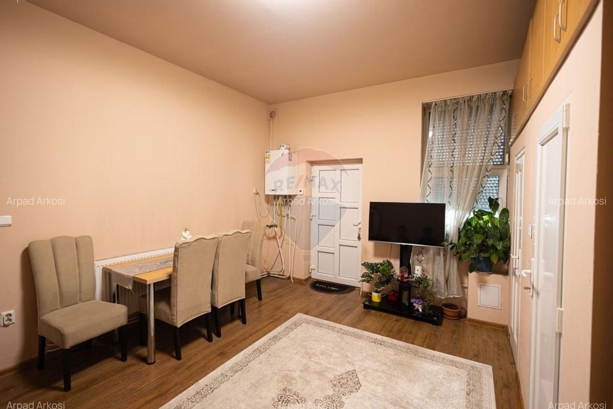 Apartament de vanzare si spatiu comercial COMISION 0% - 2
