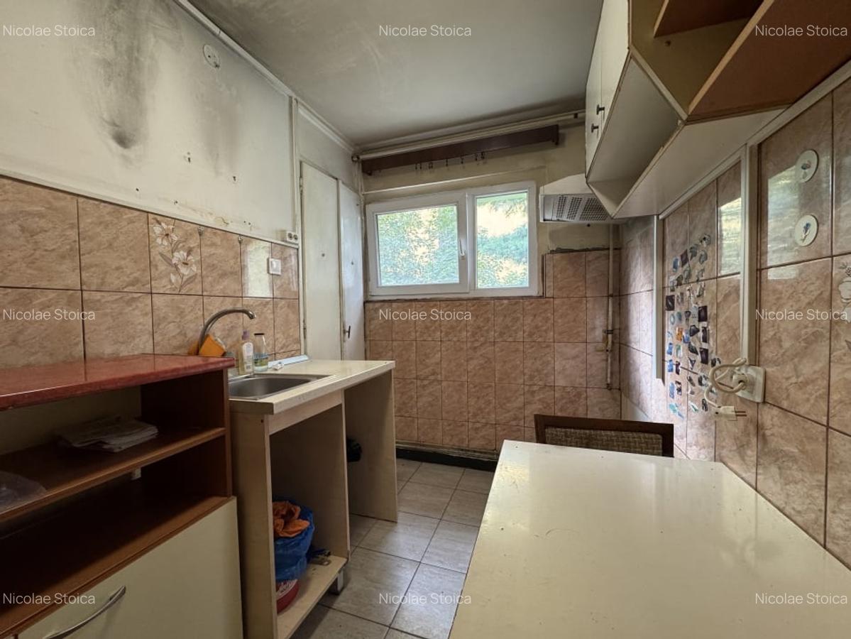 Apartament cu 3 camere semidecomandat, zona piata Astra - 8