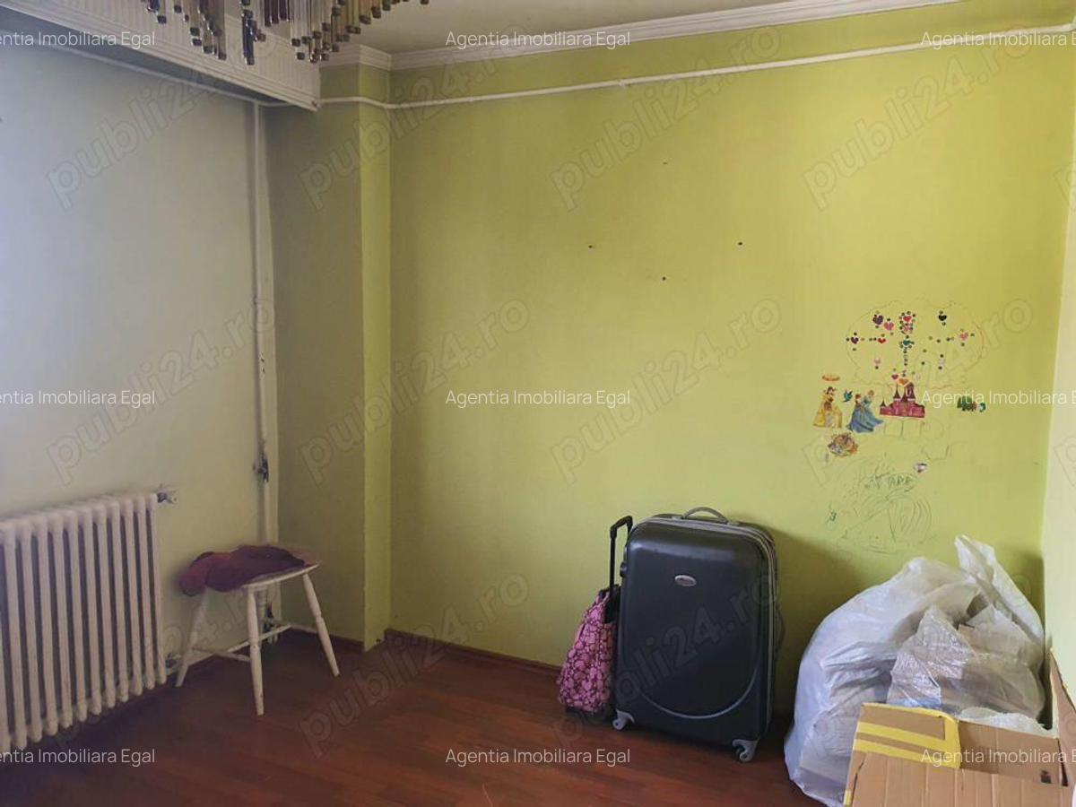 Apartament trei camere, zona Zavoi - 5