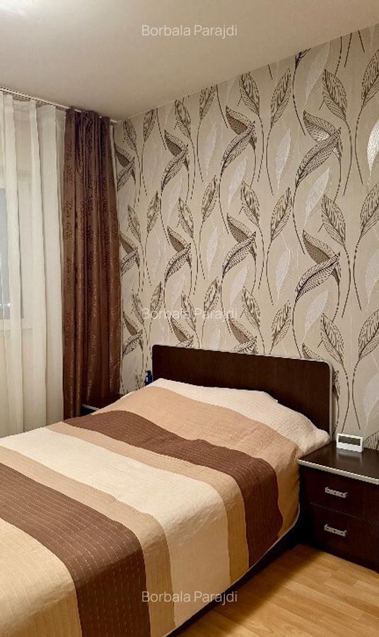 Vand apatament 3 camere - Targu Mures, zona Dambu Pietros - 1