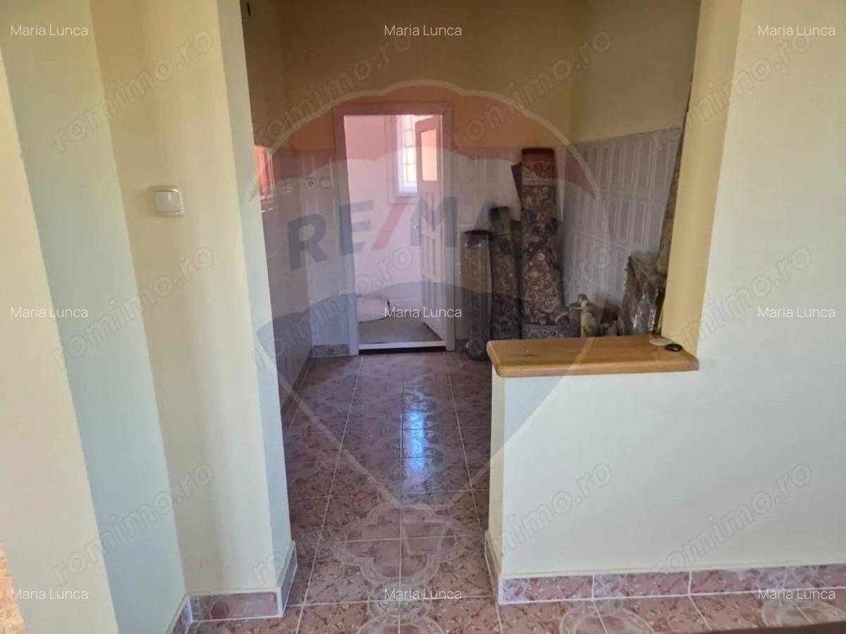 Casa / Vila cu 6 camere de vanzare - 6