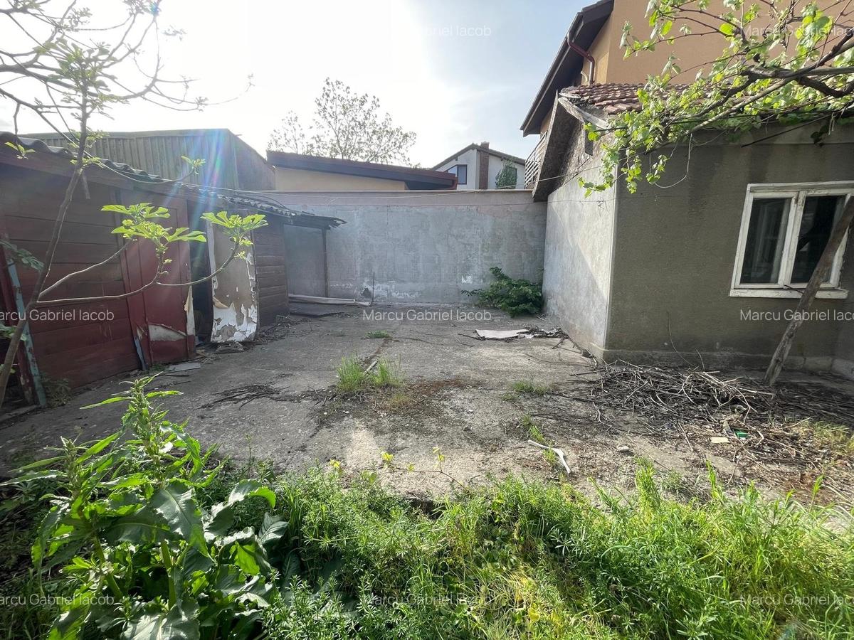 Casă cu 3 camere în Km 5 - 10