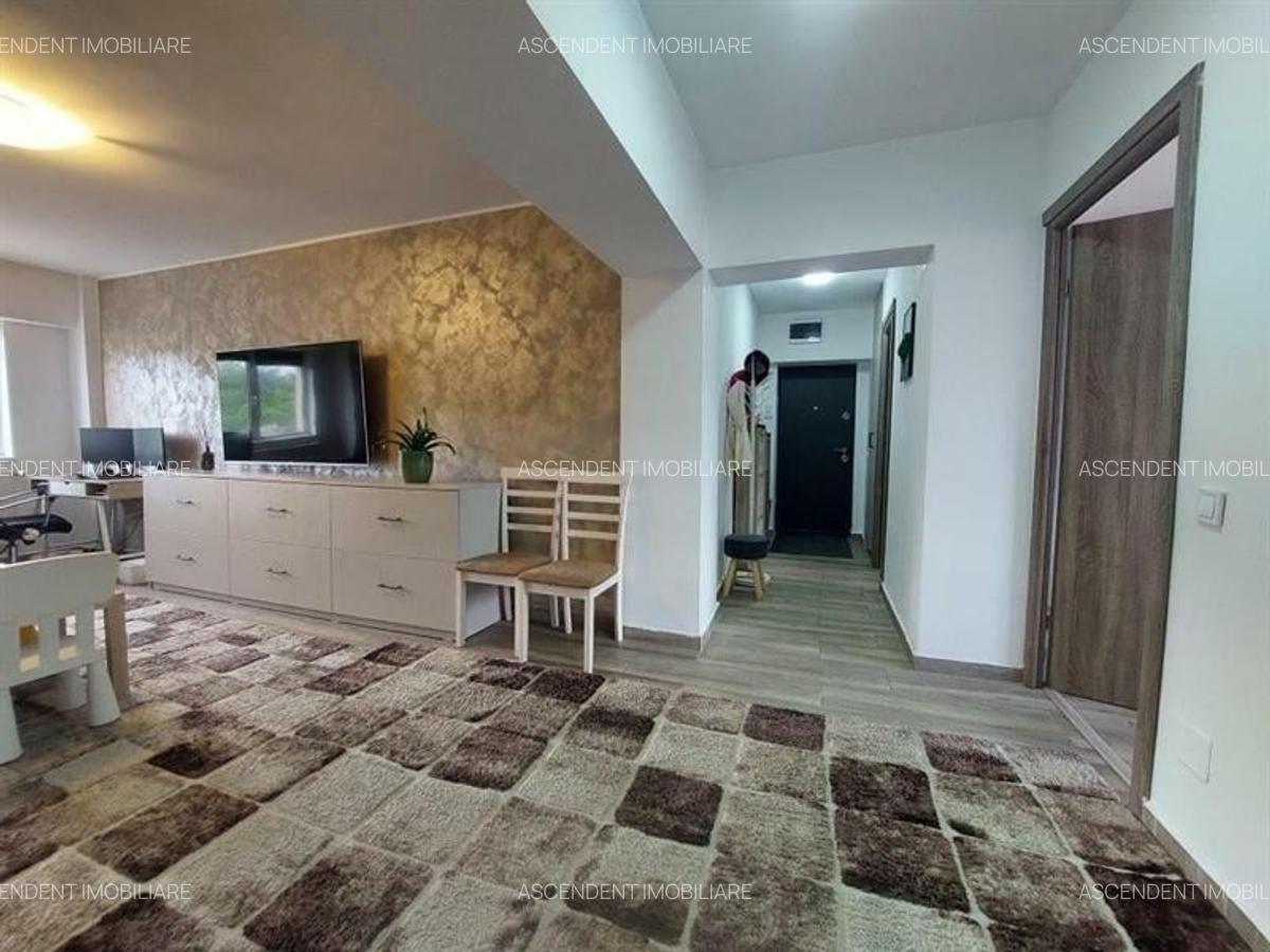 Apartament cu 3 camere decomandat în Centrul Civic - 6