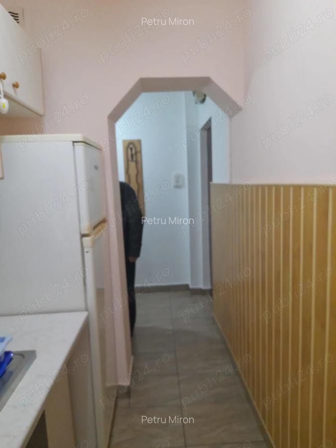 Inchiriez apartament 2 camere - 1