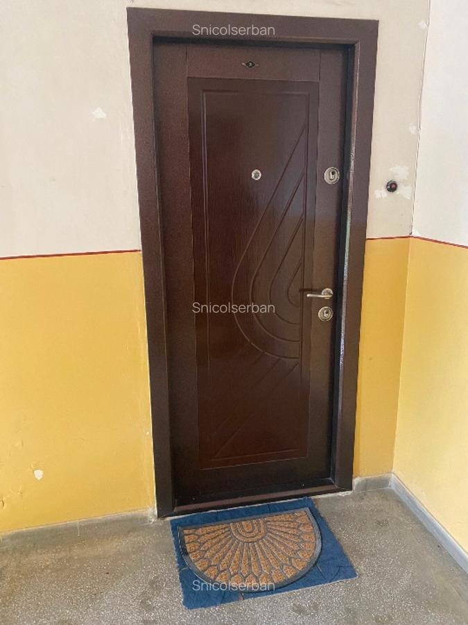 Apartament 3 camere  decomandat 1/4  zona centrala - 2