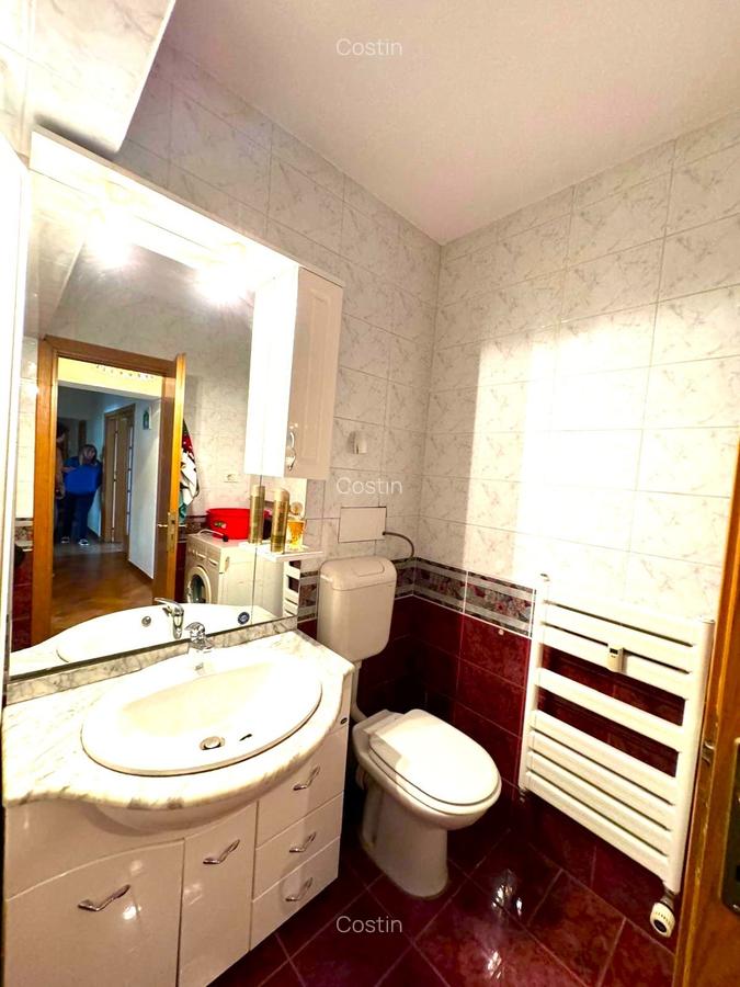 Apartament cu 4 camere decomandat în Unirii - 18
