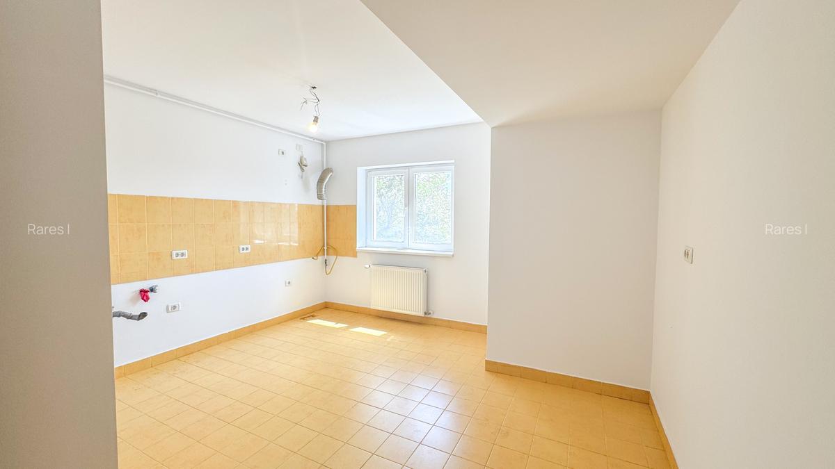 Apartament cu 3 camere decomandat în Vitan - 3
