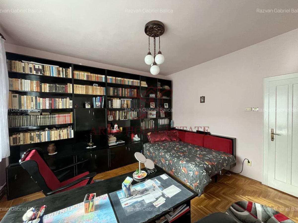 Vilă spațioasă 6 camere în centrul Lugoj – teren 471 mp, garaj - 6