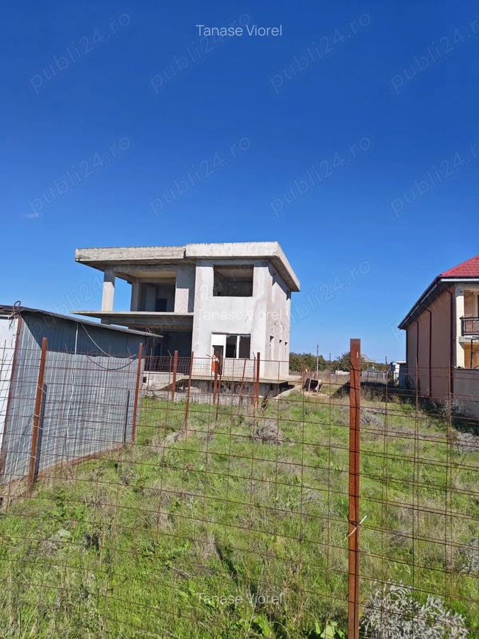 Casa la rosu de vanzare in Constanta - 2 Casa la rosu de vanzare in Constanta - 2