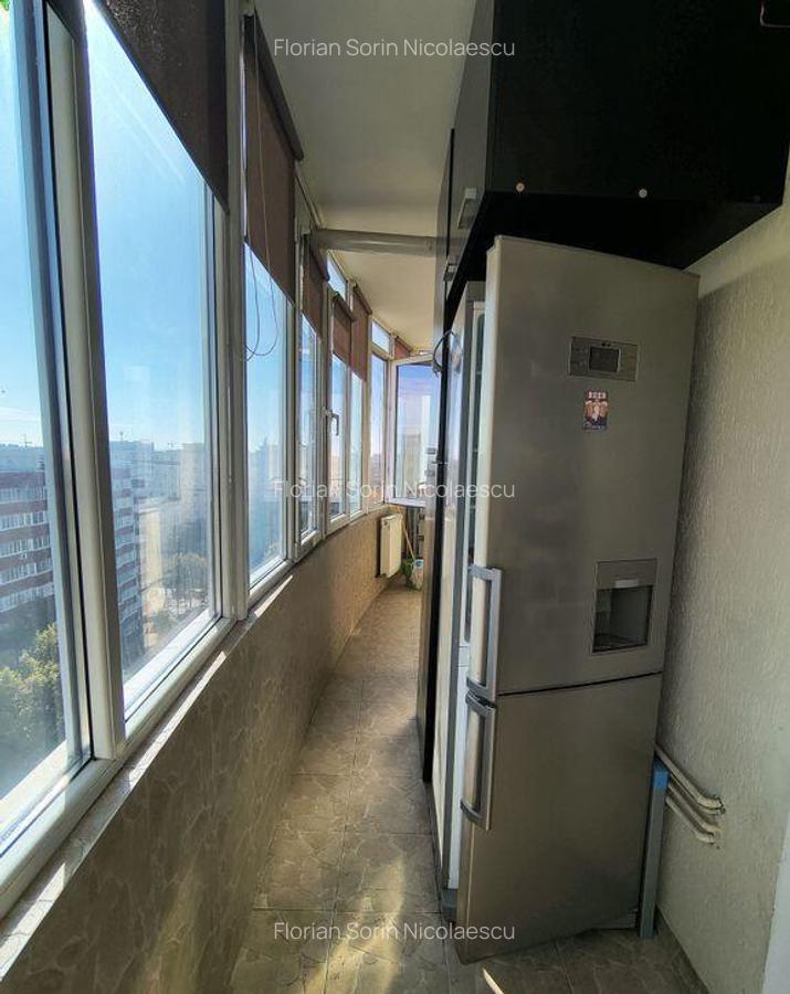 Delta Vacare?ti - Pia?a Sudului - 13 Delta Vacare?ti - Pia?a Sudului - 13