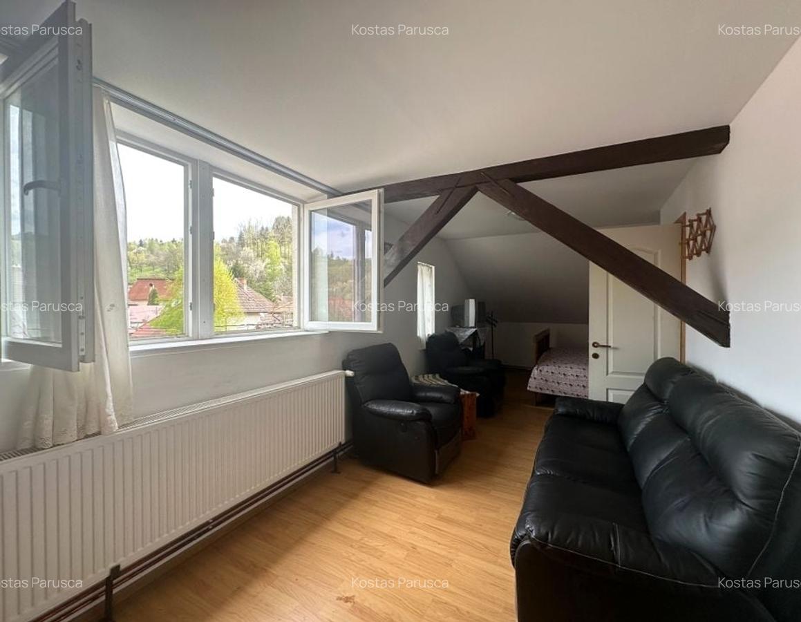 Vânzare casă Individuală 12 Camere la 5 minute de Castelul Bran - 3