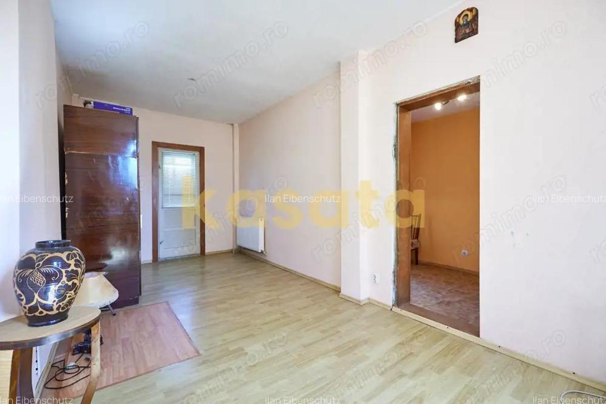 Casa cu 4 camere si curte | zona Regie | teren 252 mp - 13