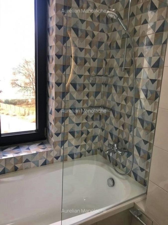 Apartament lux, frontal la mare, complet nou, cu garaj subteran - 15