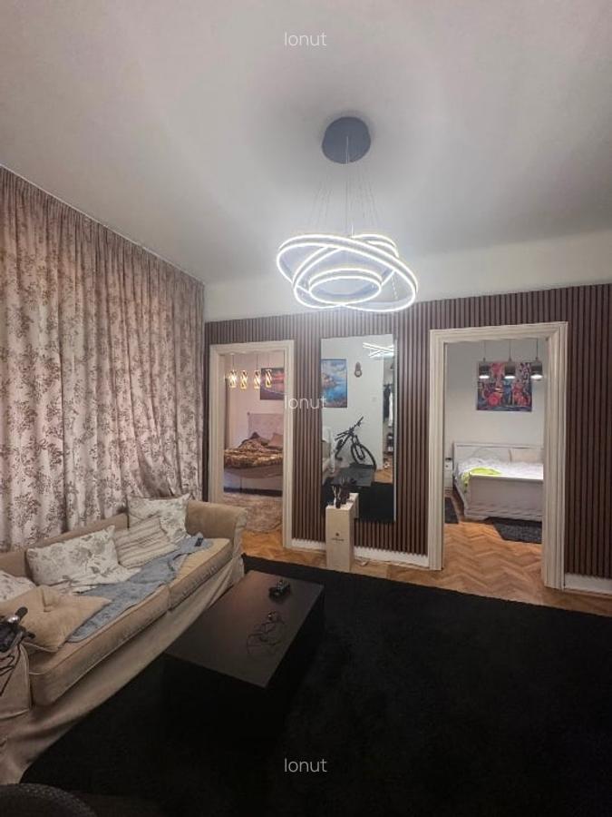 Apartament cu 3 camere decomandat în Calea Călărașilor - 5