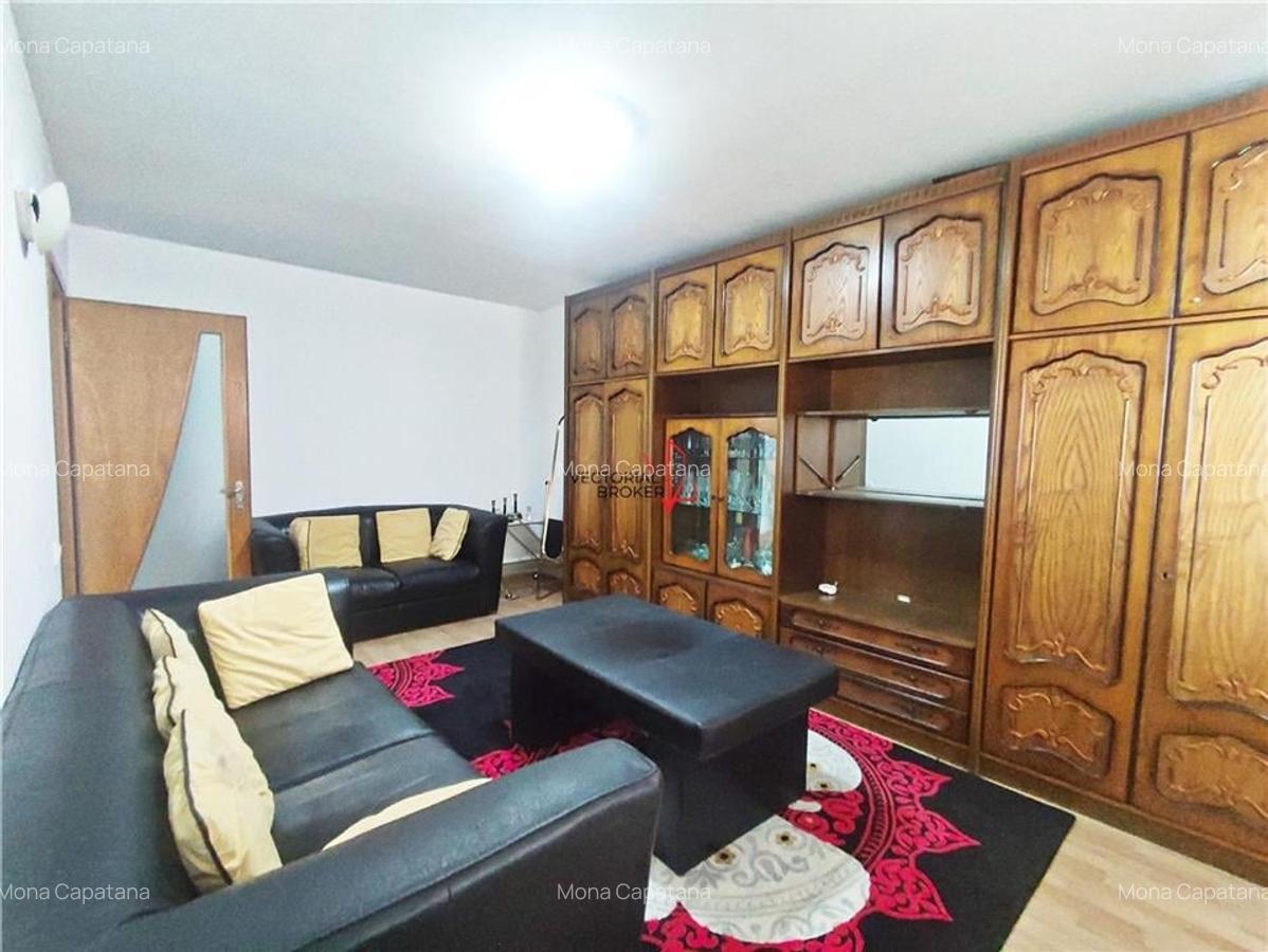 Apartament cu 3 camere decomandat în Tei - 3
